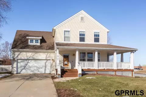 19850 Hackberry Dr, Gretna, NE 68028
