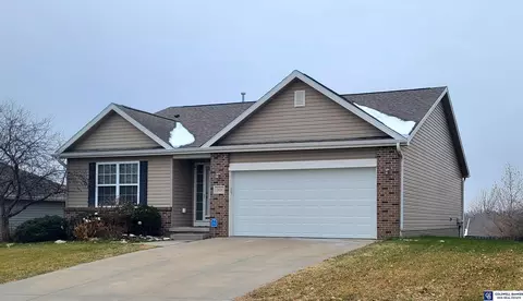 5404 N 151 St Cir, Omaha, NE 68116