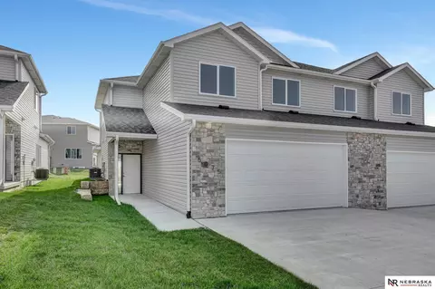 5075 W Stampede Ln, Lincoln, NE 68528