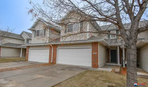 5825 NW 14th Ct, Lincoln, NE 68521