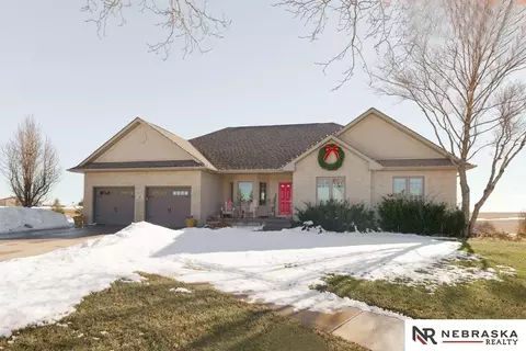 127 River Rock Rd, Wilber, NE 68465