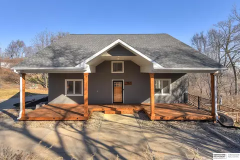 1805 Bluff St, Bellevue, NE 68005