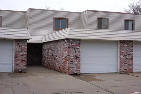 3728 N 40th St, Lincoln, NE 68504