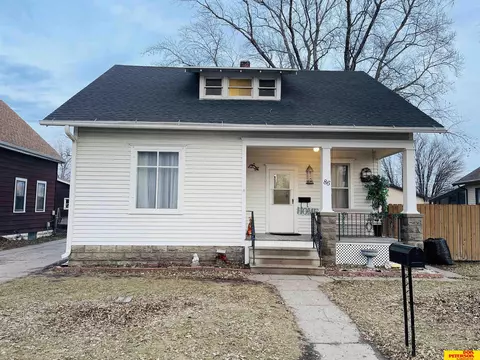 86 S Maple St, Fremont, NE 68025