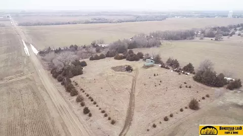 2044 W Lilac Rd, Beatrice, NE 68310