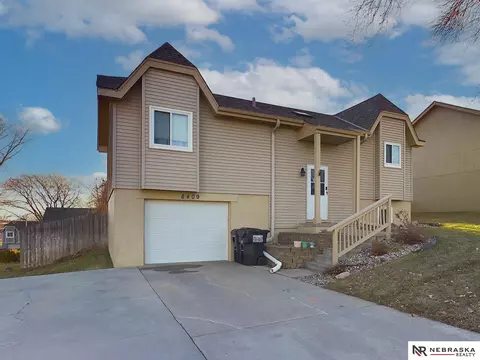 8409 S 143rd Ave, Omaha, NE 68138