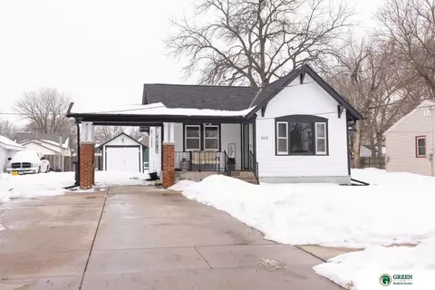 664 E 10th St, York, NE 68467