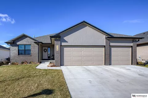 339 S 90th St, Lincoln, NE 68520