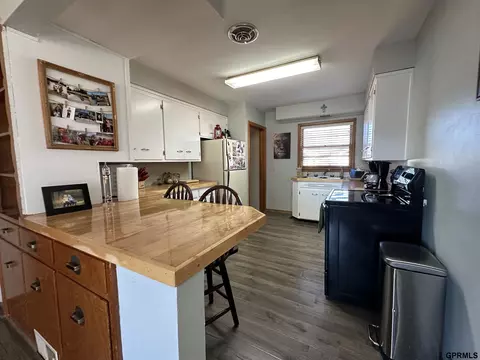 540 E 5th St, Crete, NE 68333 photo 10