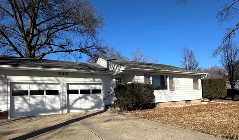 540 E 5th St, Crete, NE 68333