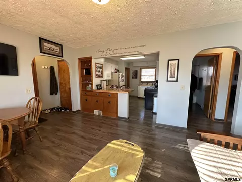 540 E 5th St, Crete, NE 68333 photo 8