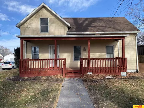 1406 E Dodge St, Fremont, NE 68025