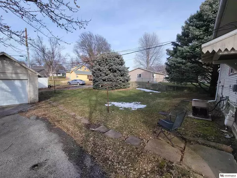 142 E 13th St, Wahoo, NE 68066 photo 4