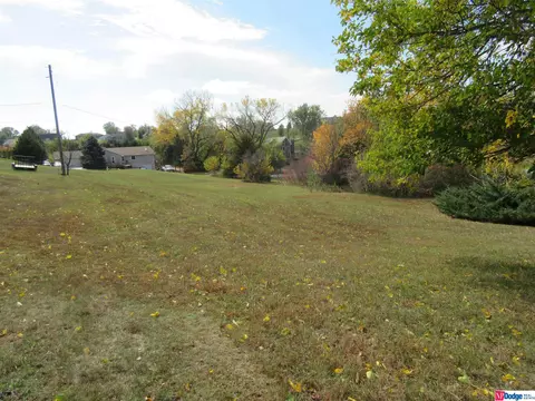 8899 Verdon Cir, Plattsmouth, NE 68048