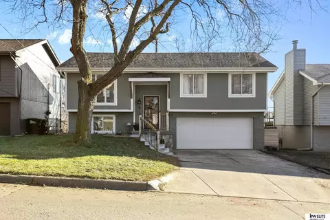 8319 Bedford Ave, Omaha, NE 68134