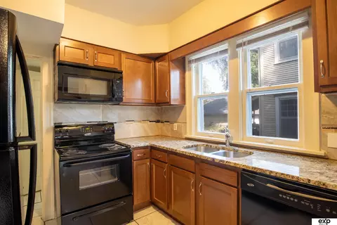 2702 N 45 Ave, Omaha, NE 68104