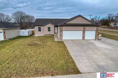 1490 Hackberry St, Bennet, NE 68317