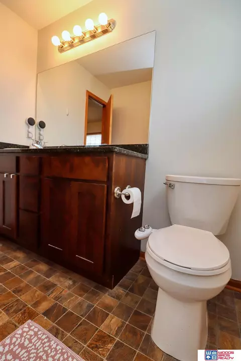 Bath - 1490 Hackberry St, Bennet, NE 68317 photo 2 of 4