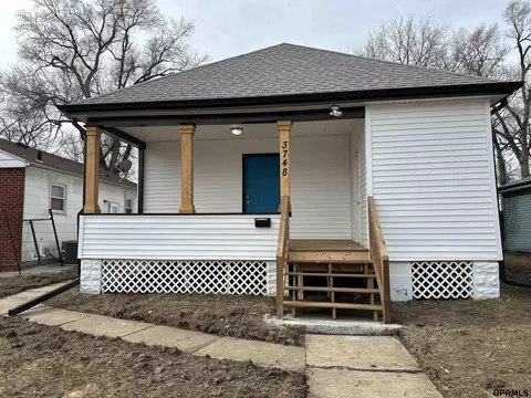 3748 N 40 St, Omaha, NE 68111