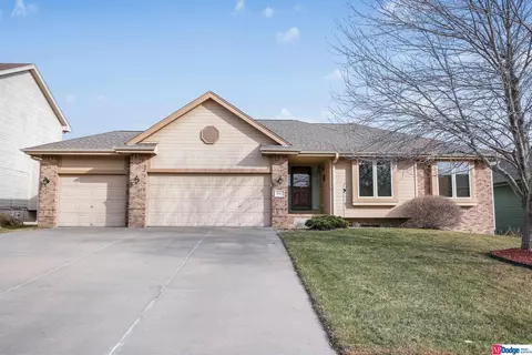 5517 S 163rd Ave, Omaha, NE 68135