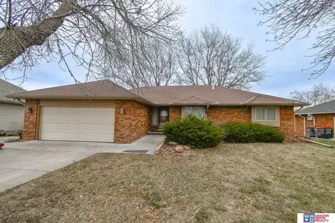 4910 S 73rd St, Lincoln, NE 68516