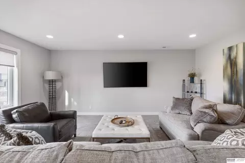 Living - 21775 K St, Elkhorn, NE 68022 photo 5 of 6