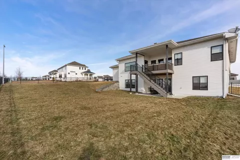 Exterior - 21775 K St, Elkhorn, NE 68022 photo 8 of 13