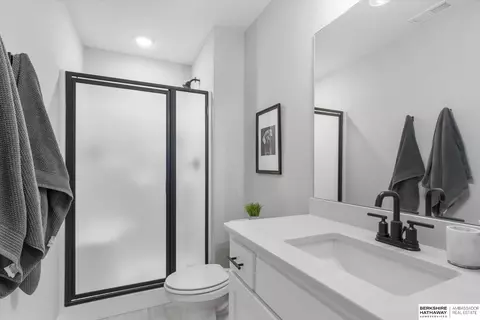 Bath - 21775 K St, Elkhorn, NE 68022 photo 4 of 4
