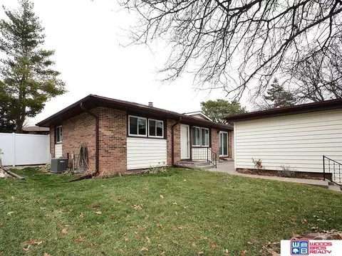 4807 Goldenrod Ln, Lincoln, NE 68512