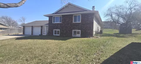 354 E Baronage Dr, Blair, NE 68008