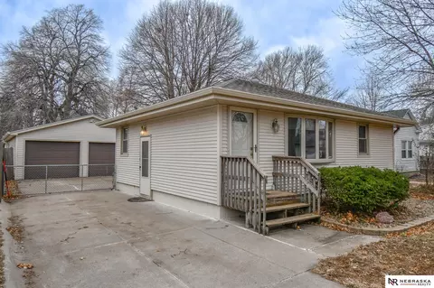 4325 Madison Ave, Lincoln, NE 68504