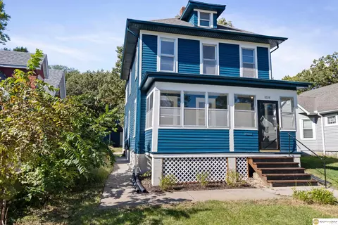 1026 N 33 St, Omaha, NE 68131
