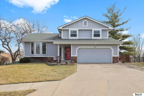 2929 N 155 Cir, Omaha, NE 68116
