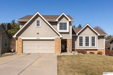15404 Hillsdale Ave, Omaha, NE 68137