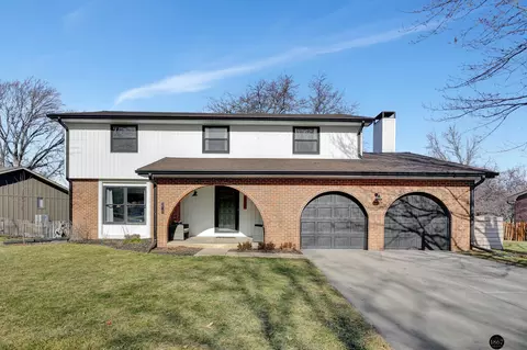 7420 Brentwood Cir, Lincoln, NE 68506