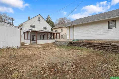 Exterior - 5937 Spring St, Omaha, NE 68106 photo 5 of 6