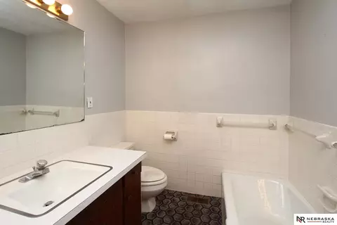 Bath - 100 D St, Eagle, NE 68347 photo 5 of 5