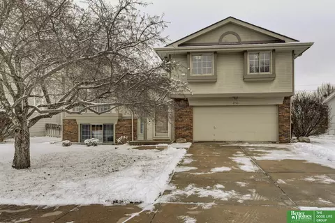 2921 N 120th Avenue Cir, Omaha, NE 68164