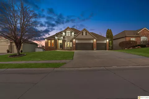 3913 S 184 St, Omaha, NE 68130