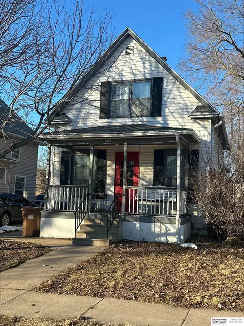 5626 Walker Ave, Lincoln, NE 68507