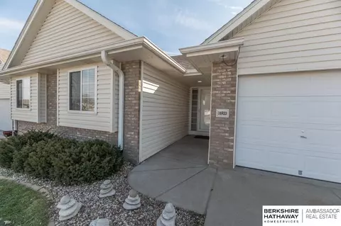 16923 Joanne Dr, Omaha, NE 68136