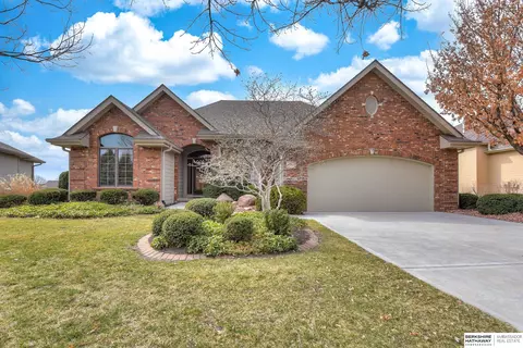 4902 N 192nd Avenue Cir, Elkhorn, NE 68022