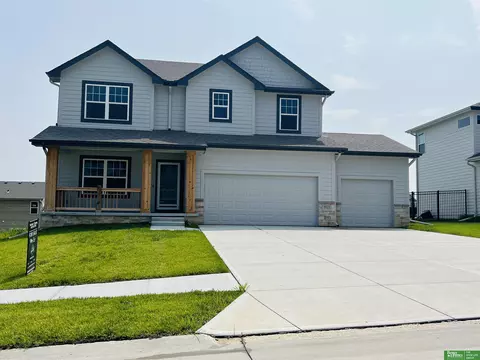 8621 N 177th St, Bennington, NE 68007
