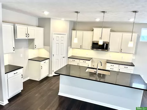 8621 N 177th St, Bennington, NE 68007 photo 3