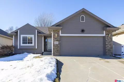 14202 S 22nd St, Bellevue, NE 68123