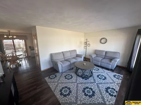 1911 Arbor Ave, Beatrice, NE 68310 photo 2