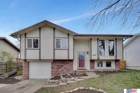 1500 SW 23rd St, Lincoln, NE 68522