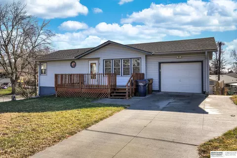 5017 Gertrude St, Omaha, NE 68157