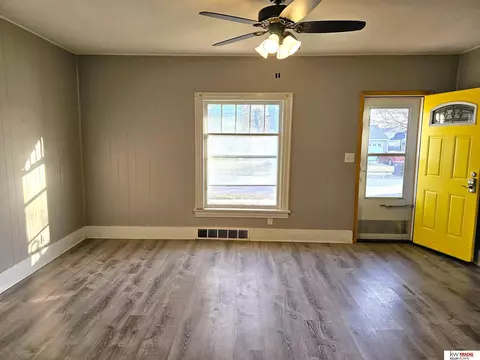 1110 High St, Beatrice, NE 68310 photo 3