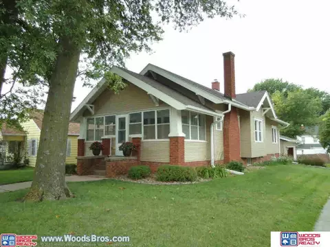 945 N 6th St, Seward, NE 68434